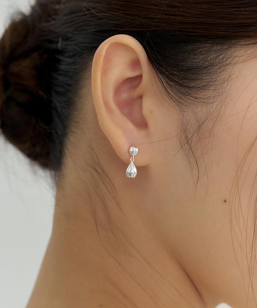 Byweekend Round Pare Earring