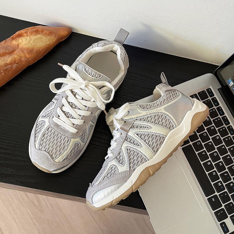 

Leather German training shoes women s 2025 autumn new Korean version of versatile lace-up sports shoes casual shoes Forrest Gump shoes running shoes 35