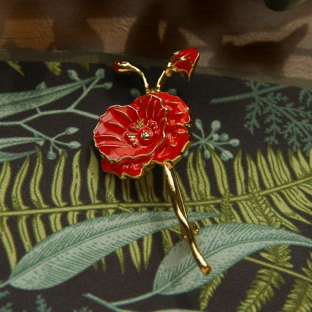 Lilie Tulpe Kosmos Brosche Frühlingsblumen Pflanzen Sanfte Frauen Hochzeitsanstecknadel Brosche Abschlussgeschenk red