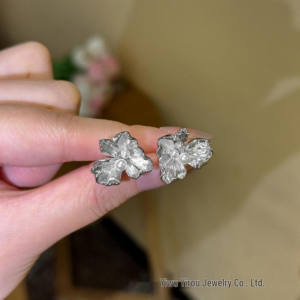 Luxury Pearl Flower Stud Earrings for Women - Irregular Three-Dimensional Design