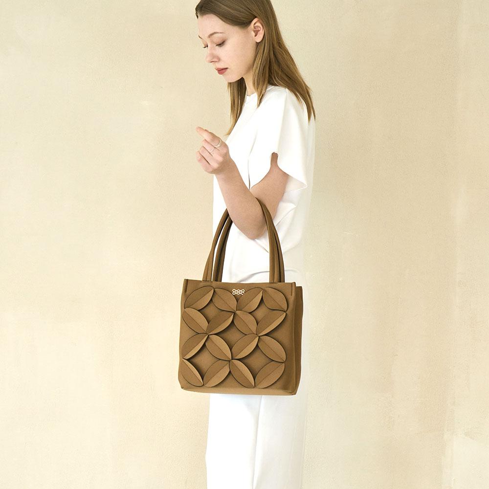 Suin Leaf Square Tote Bag - Camel Brown