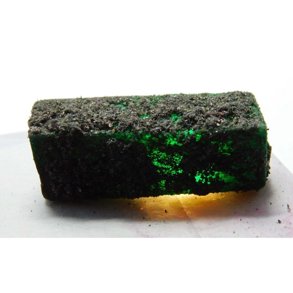Natural Green Emerald Loose Gemstone 181 ct Uncut Rough for Lapidary and Gem Collections