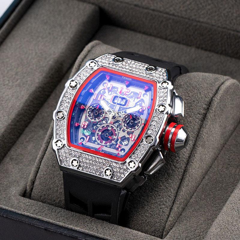 Die Weinfass-Uhr mit einem einzigartigen Voll-Diamant-Zifferblatt ist modisch und vielseitig.. Es ist eine beliebte Schüleruhr für den Export
