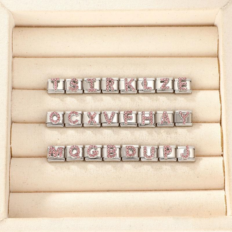 1pz Micro Intarsiato Zirconia Rosa Full Zircone 26 Lettere Inglesi Fascino Italiano Adatto Bracciale in Acciaio Inossidabile da 9mm Gioielli Fai da Te