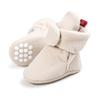 Para homens e mulheres – Tênis de sola reta e slipons