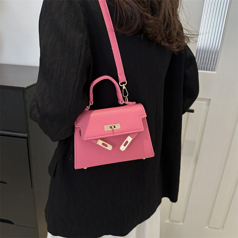 High-end Small Bag Women's Summer New Fashion Shoulder Messenger Bag Portable Fashion Simple Small Square Bag