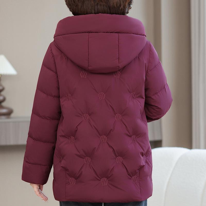 Nadměrná velikost XL-6XL Dámská krátká prošívaná bunda středního věku Zimní svrchní oděv s kapucí Elegantní výšivka Hřejivé péřové kabáty