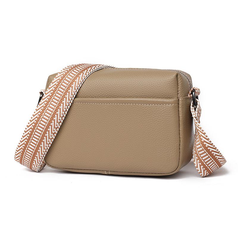 

Женская кожаная сумка из первого слоя коровьей кожи, маленькая квадратная сумка, новая модная однотонная трендовая женская сумка через плечо, мессенджер из мягкой кожи хаки