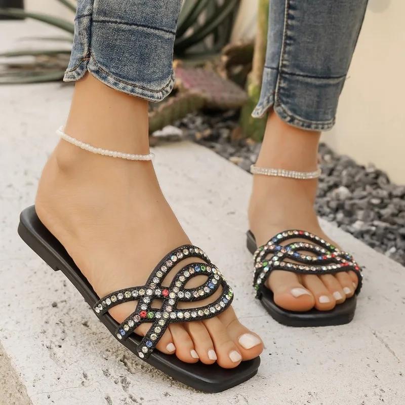 New 2025 Summer Flat Heel Rhinestone Ladies Shoes Women Rhinestones Sandals High Quality Outdoor Beach Slides Slippers