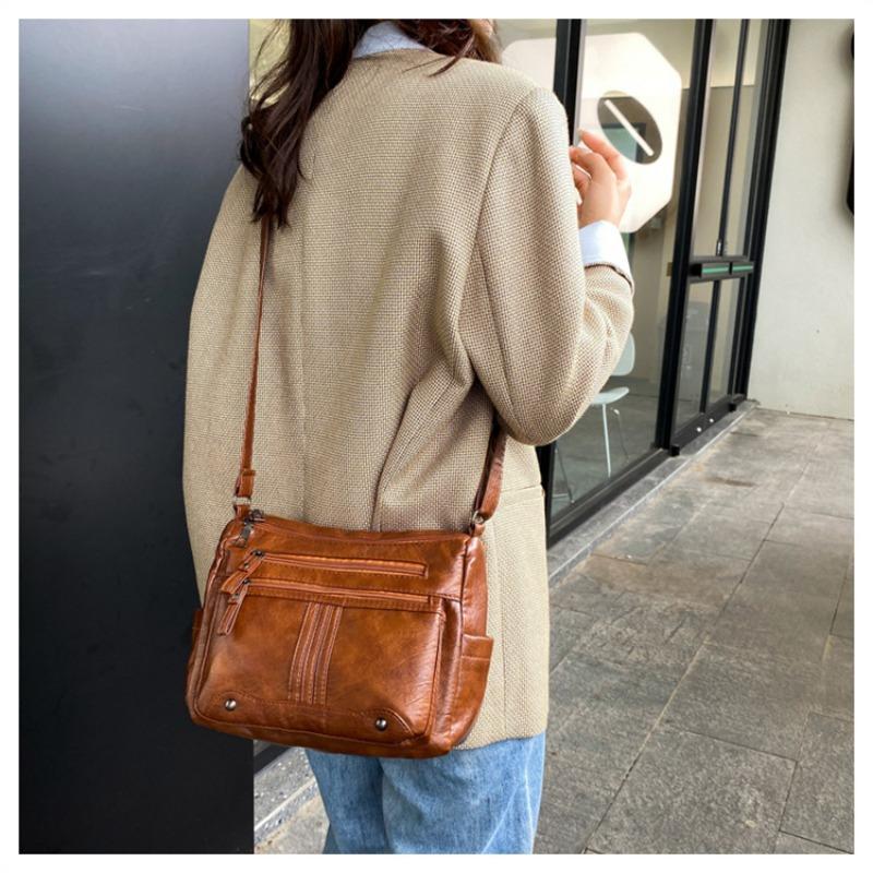 Versatile Large Capacity Single Shoulder Crossbody Bag