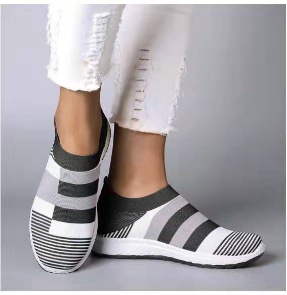

New couples for large size fly-woven mesh sports breathable color matching casual running shoes 43 слонова кістка
