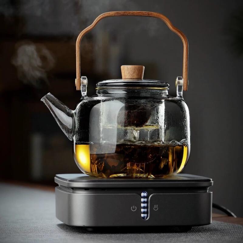 Shangqi Stove-Side Glass Teapot with Walnut Handle