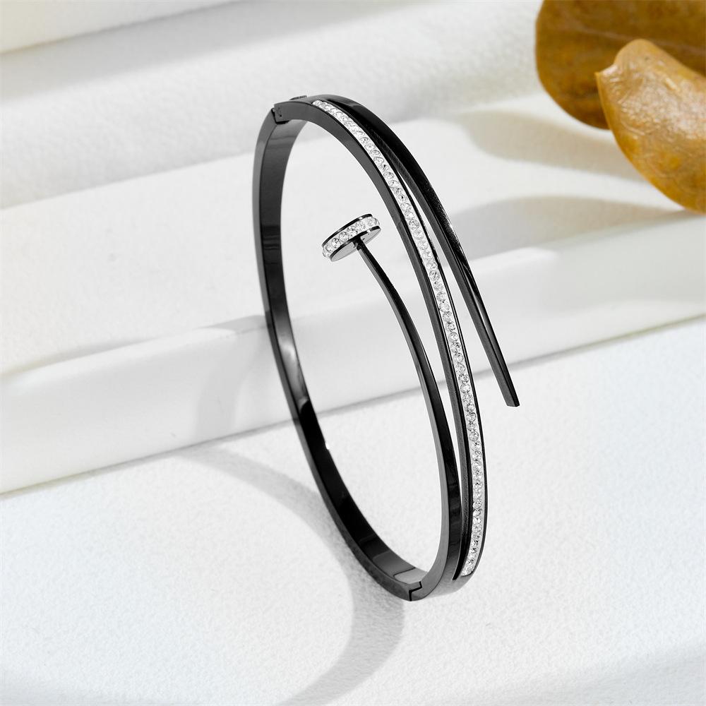 2026 European and American Trends, Elegant Diamond-encrusted Jewelry, High-end Fashion Bracelet, Light Luxury Temperament Ins Wind Nail Bracelet