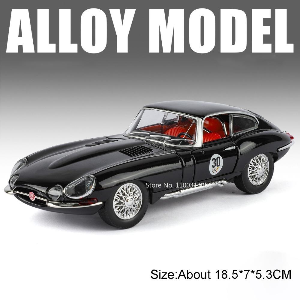 1:24 Scale 500K E-TYPE Model Car Toy Rubber Tires Wheel Steering Miniature Vintage Car Light Music Vehicle Kids Festival Gifts