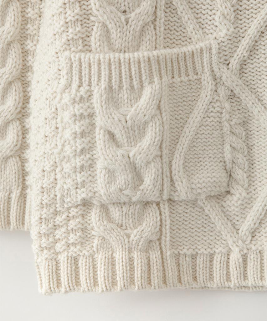 Sseomweeobeoteo Posy Cable Wool Knit - Ivory