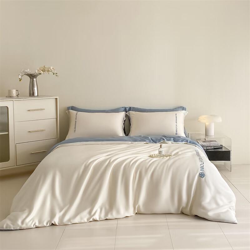 

Jieliya Grace Camellia 4-Piece Fiber Quilt Bedding Set