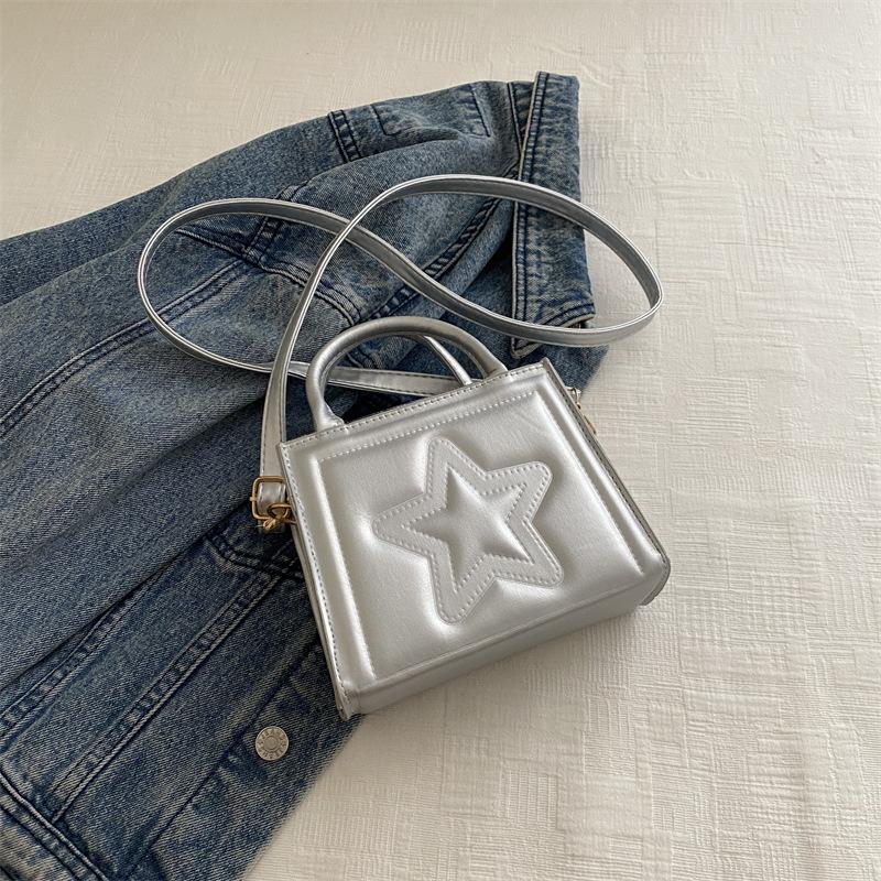 Modisches Nischendesign Fünf-Sterne-Einbuchtung Schulter-Messenger-Tasche 2025 Herbst neuwertige kleine quadratische Tasche