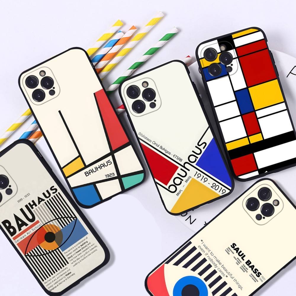 Game L-Life I-Is S-Strange For IPhone 17 16 15 14 13 12 Mini 11 Pro Max Plus Soft Silicone Phone Cover