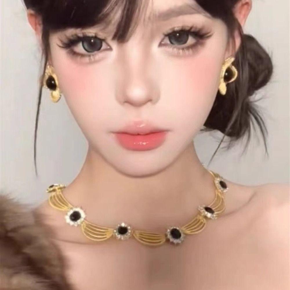 Exquisite Earrings Rhinestone Necklace Bridal Crystal Jewelry Set  Banquet