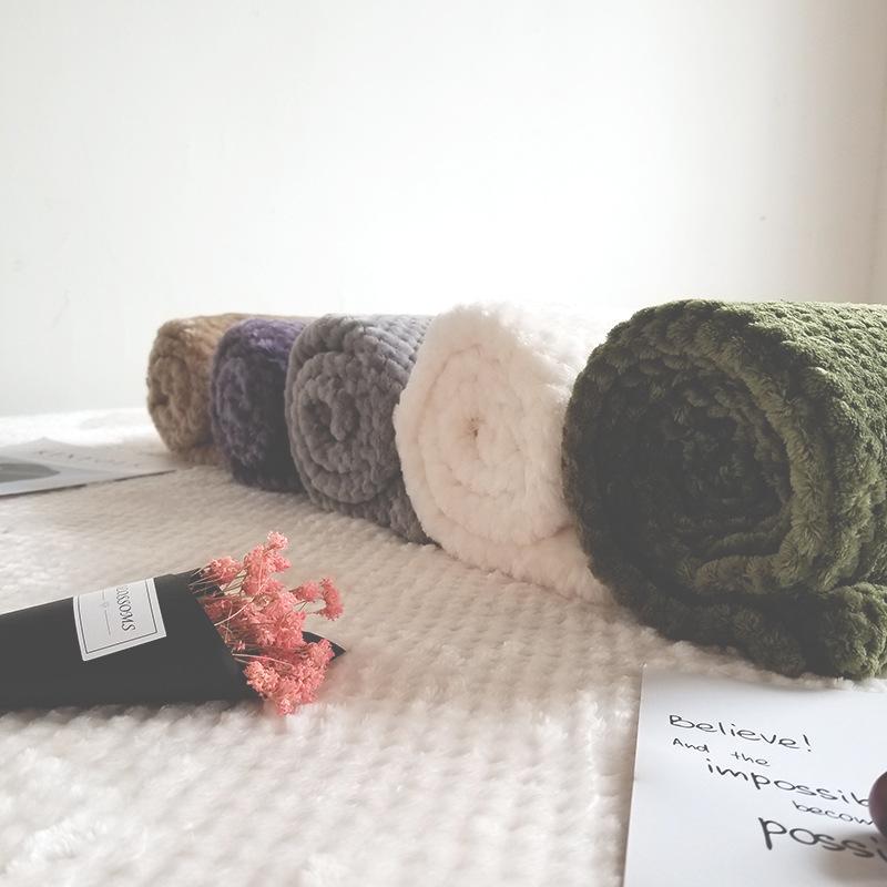 Flannel Blanket Thickened Coral Fleece Soft Blanket Plush, Fluffy, Warm, Cozy – Perfect for Bed, Sofa
