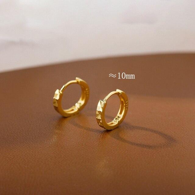 ANENJERY Geometric Chevron Hoop Earrings for Women Men Simple Fashion Circle Ear Buckle Huggies Trendy Jewelry Pendientes Mujer