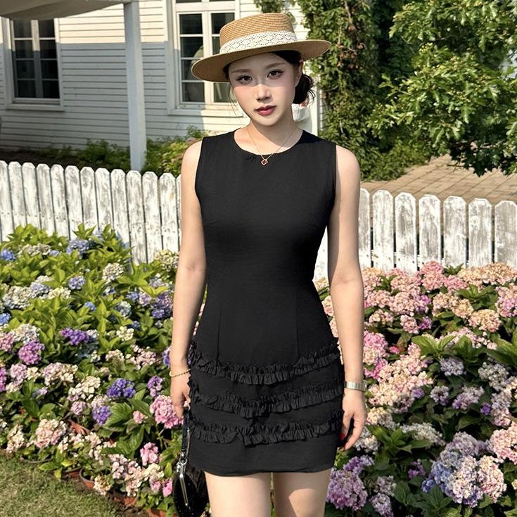 Black fungus edge vest crew neck dress women's summer French niche waist A-shaped skirt short skirt wholesale