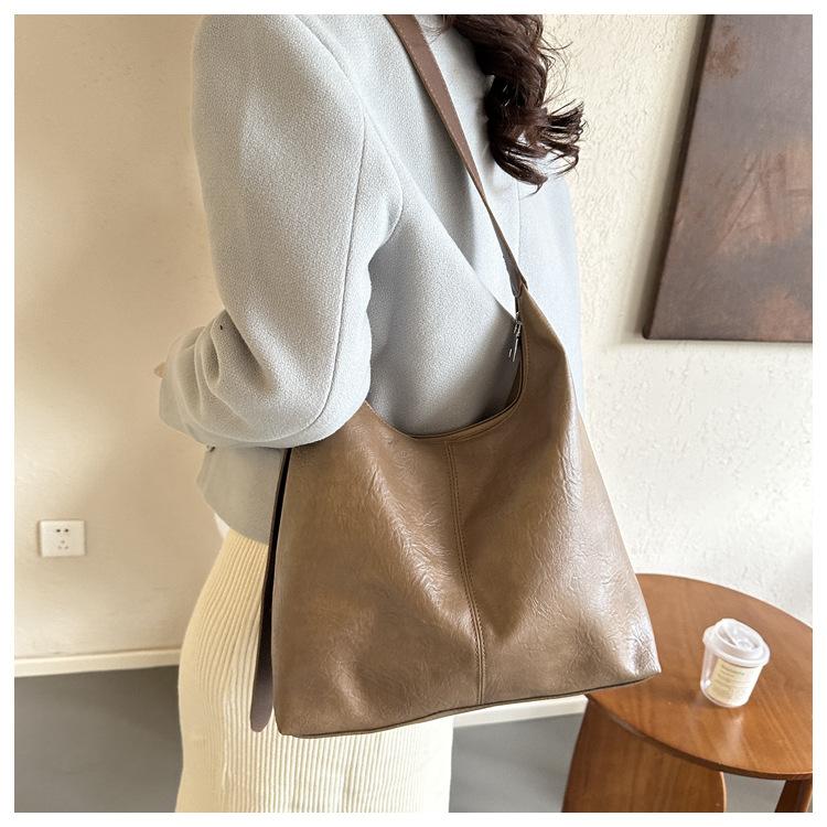 Women's Faux Leather Shoulder Bag, 2026 Trendy Solid Color Work Tote, Korean Style Zipper Closure Bucket Handbag