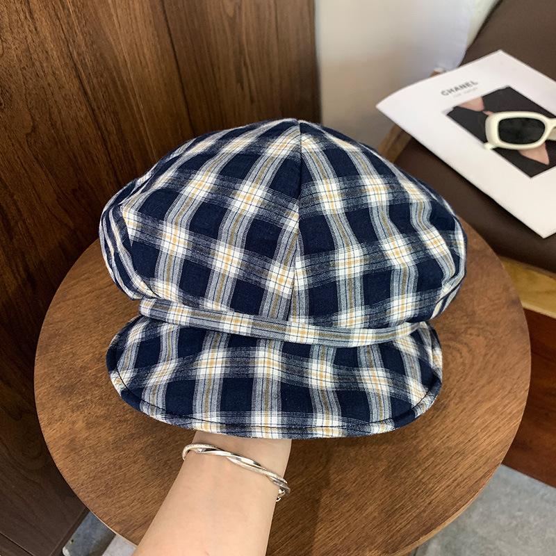 Versatile Autumn and Winter Hat Women's Big Head Circumference Shows the Face Ducktongue Beret Literary and Retro Plaid Octagonal Hat