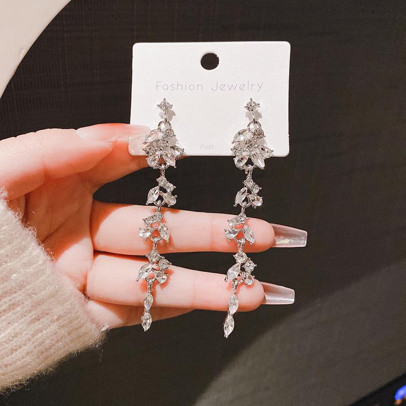 

Изысканные геометрические серьги-подвески с кисточками из страз - Элегантные, модные и универсальные для европейского и американского стилей. серебряный