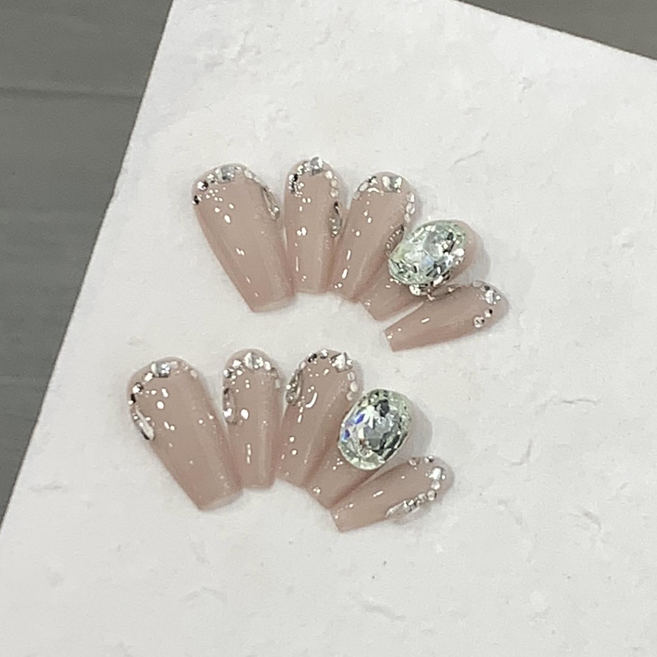 

Прозрачное нюдовое пудровое ощущение, Мелкие бриллианты K9, Палец «Слезы русалки» XS