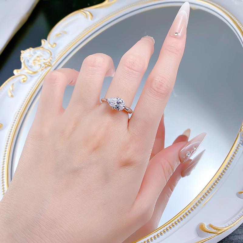 Birnenförmiger Tropfen S925 Silber Weißer Diamantring in Krappenfassung - Klassisch & Modisch
