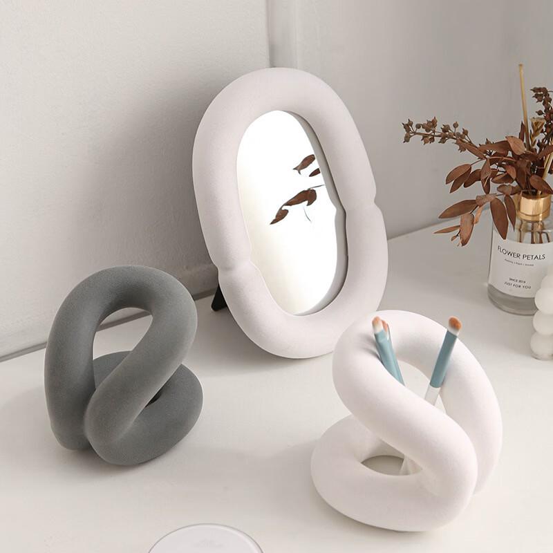 Ceramic Rope Knot Toothbrush Holder