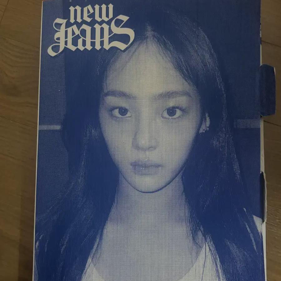 

Незапечатанный) Новая Синяя книга Jins Minji