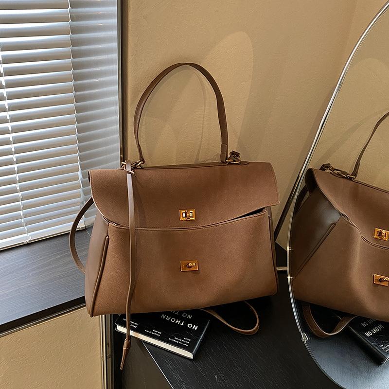 Autumn and winter retro matte bag women's new commuter shoulder messenger bag suede suede portable