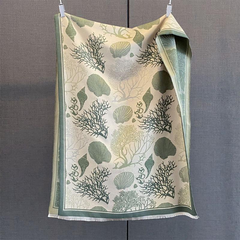 Autumn New Cashmere Tassel Scarf Women's Fashion Age-reducing Jacquard Scarf Warm and Thickened Large Shawl