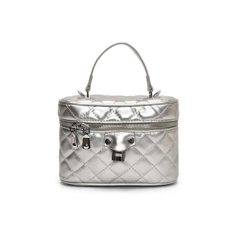 Rhombus Embroidery Thread Small Bag Women's 2025 New Spring and Summer Popular Popular Versatile Messenger Bag Fashionable Portable Bucket Bag