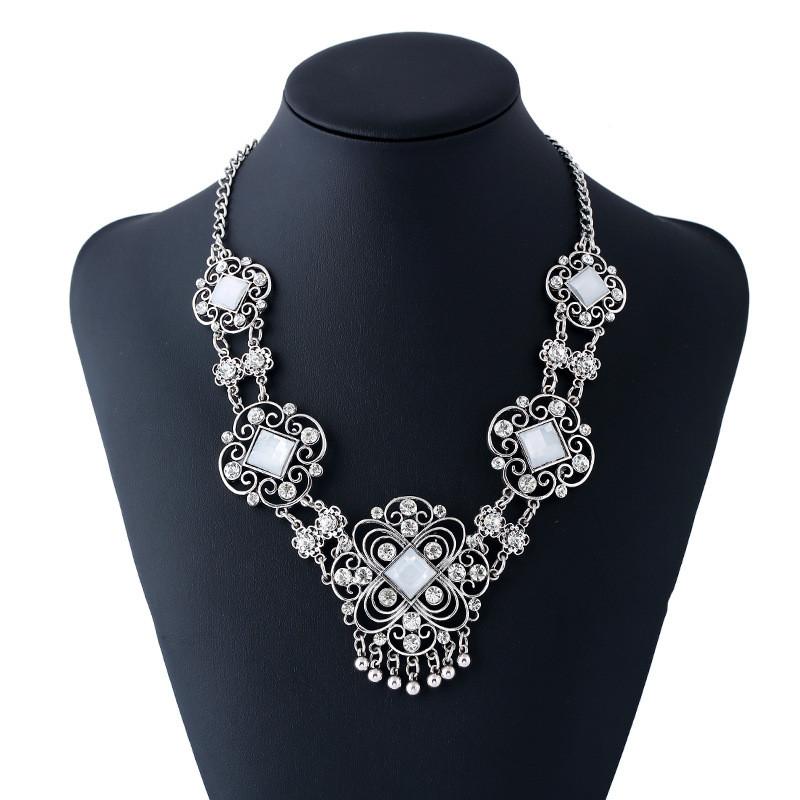 Vintage European Alloy Geometric Necklace With Rhinestone Embellishments For Unisex Gift Occasions
