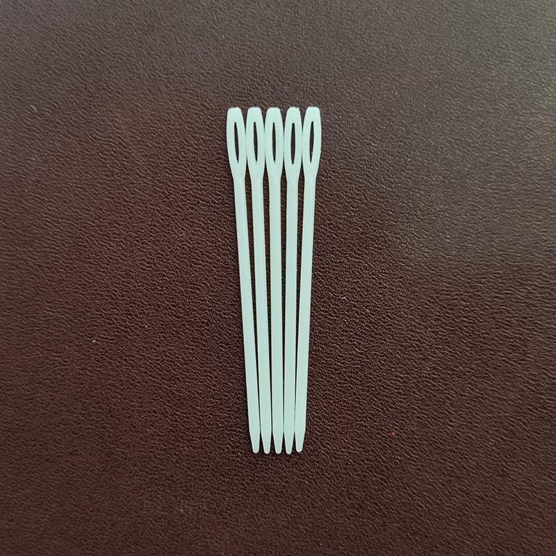 מחטי פלסטיק לתפירה, לסריגה, לחוטים, לתך צלב ולרקמה