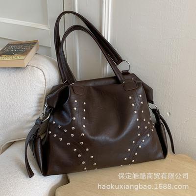 Retro Portable Locomotive Bag Women's 2025 New Trendy Fashion Niche Tote Bag High-end Large-capacity Armpit Bag