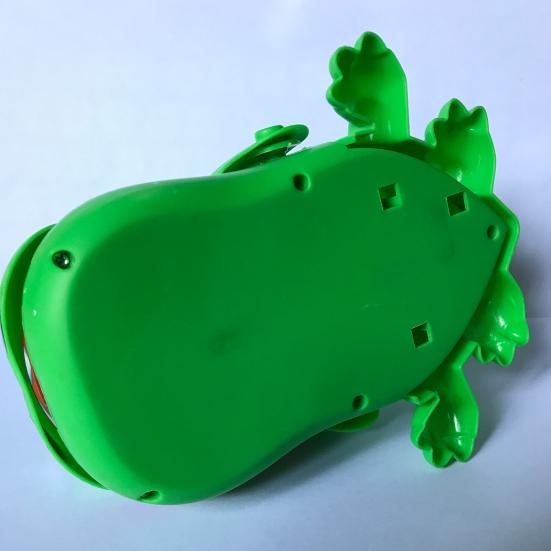 Crocodile Toy Creative Waterproof Plastic Crocodile Mouth Bite Finger Game for Children