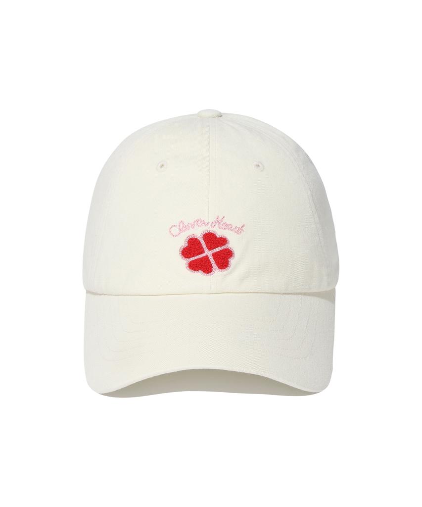 COVERNAT WOMAN Clover Heart Boucle Embroidery Ball Cap Ivory