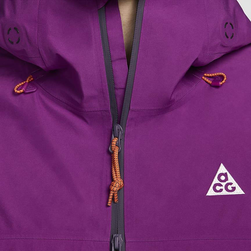 Nike Giacca Storm-Fit Misery Ridge Antivento Impermeabile Traspirante Morbida con Cappuccio e Zip a Maniche Lunghe Unisex Viola FV8642-505