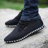 Scarpe da uomo estive comode e traspiranti in mesh Fondo morbido antiscivolo Scarpe da passeggio casual Primavera Scarpe di stoffa vecchia Pechino Plus Size 39-46