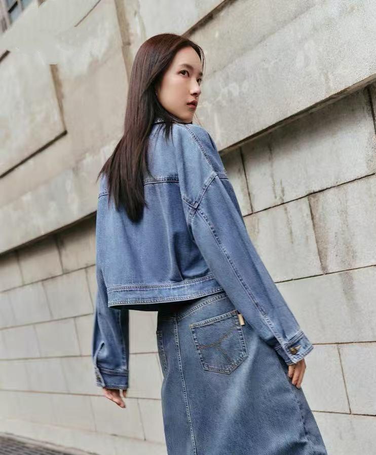 Women's Plus Size Retro Denim Jacket - 2026 Autumn Collection