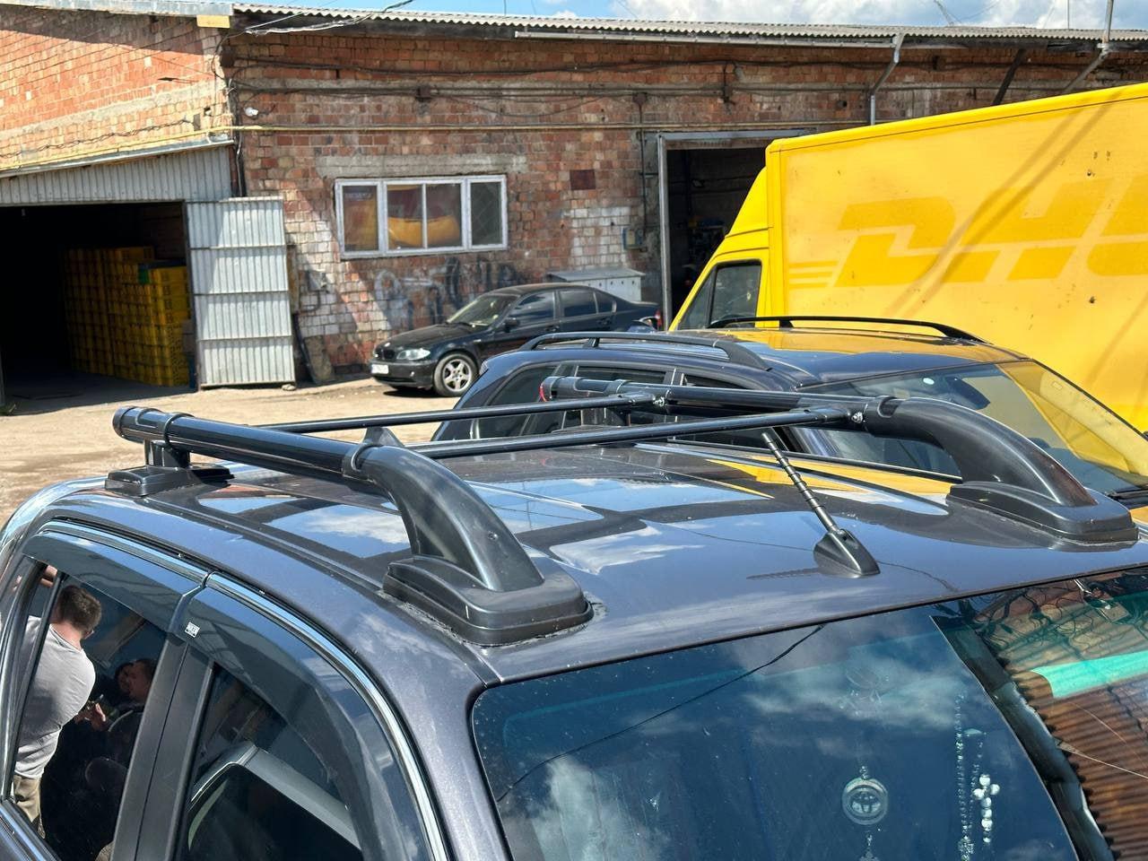

Roof rails Shark (with crossbars) Gray color for Toyota Hilux 2015-