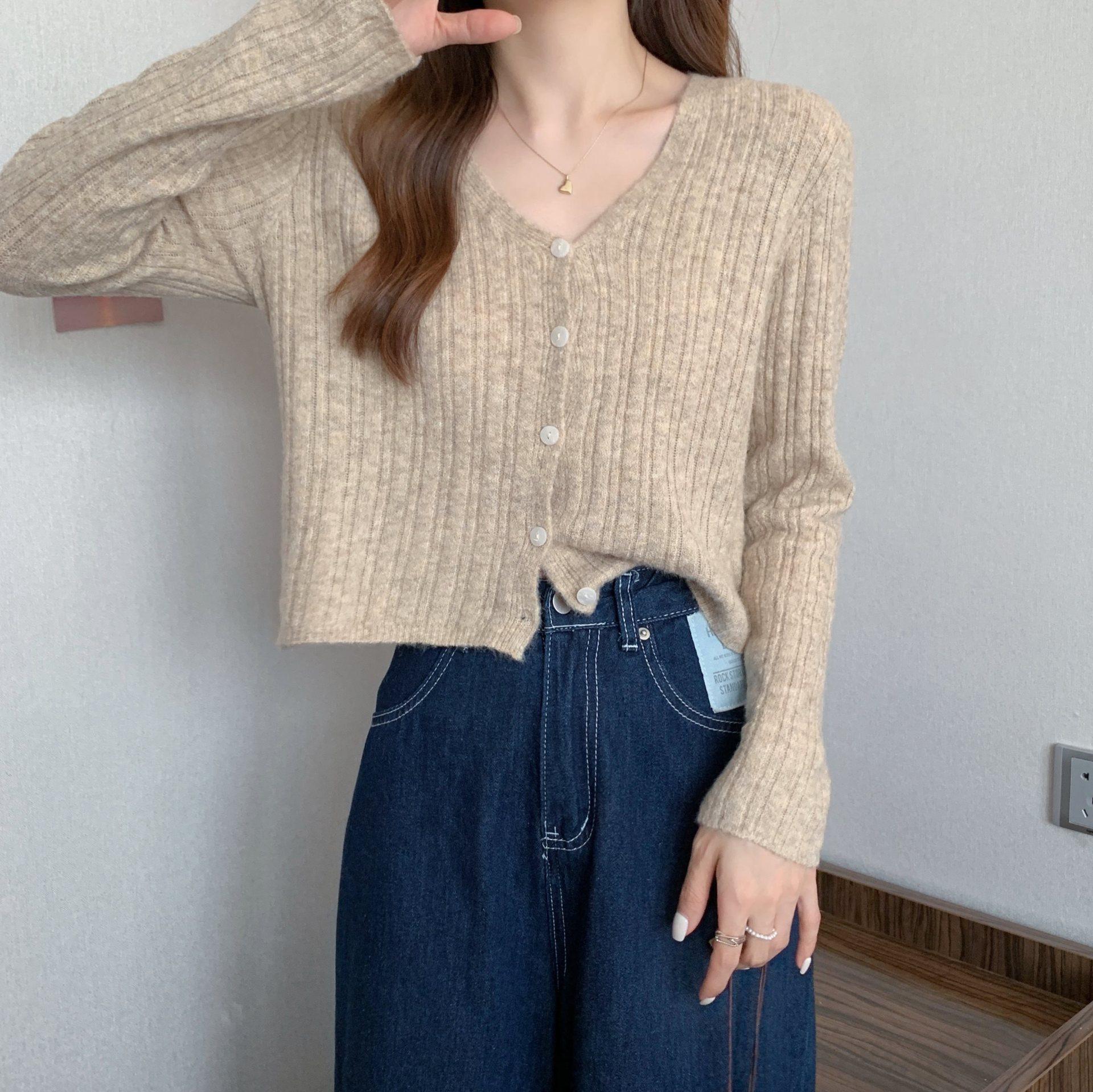 

French Chic Women s V-Neck Knitted Cardigan: Spring & Autumn Short Top L хакі