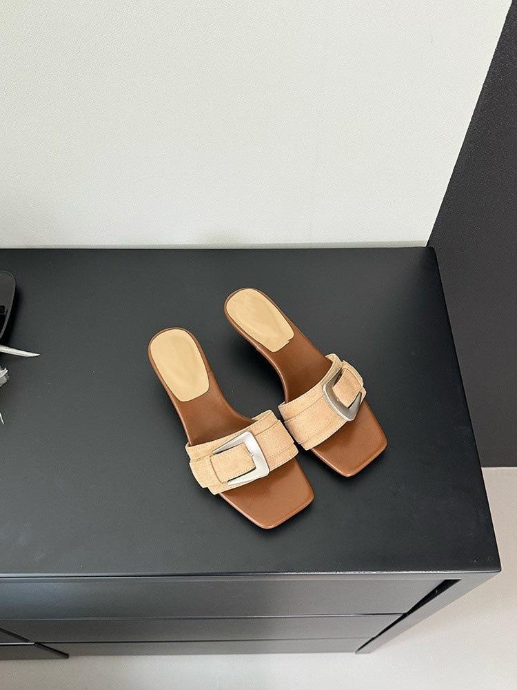 Soft-soled French evening breeze with fashion slippers women's skirt 2025 summer beach shoes thin heels cool slippers women's trend