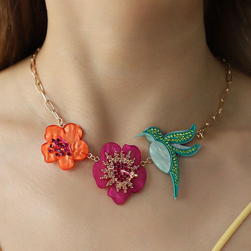Insects Acrylic Flower Necklace Butterfly Flower Clavicle Chain Colorful Rhinestone Necklace  Gift