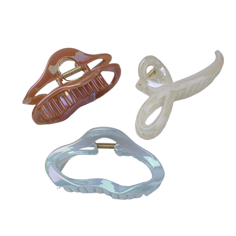 Korean Versatile Shiny Claw Clip: High-End Hair Accessory for Women