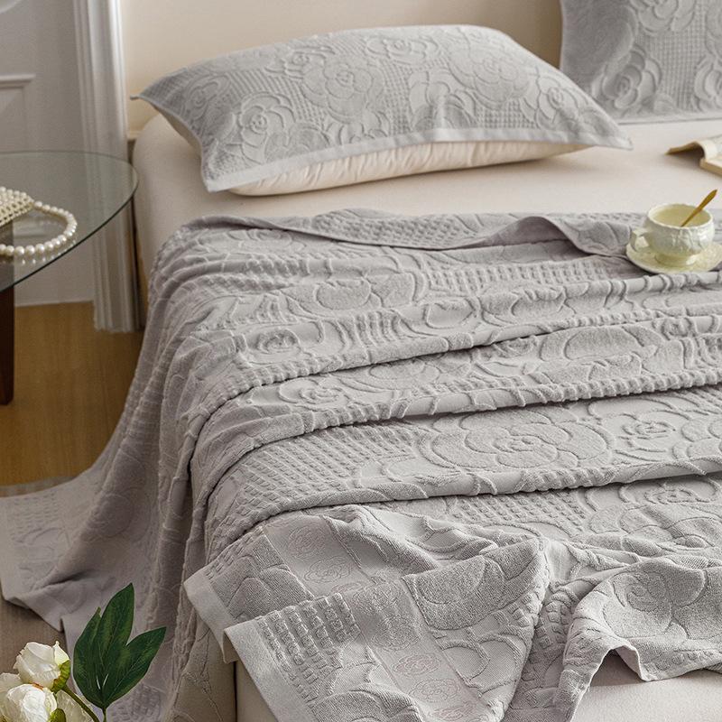 New Cotton Old-Fashioned Towel Blanket - Summer Quilt for Air Conditioning, Single To Full Size, Ideal As Gifts